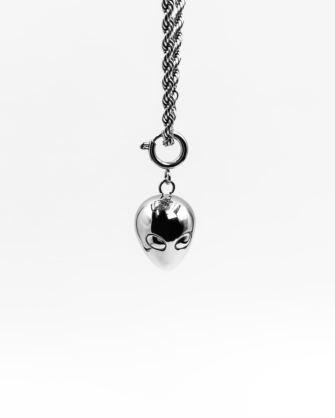 UFO CHARM