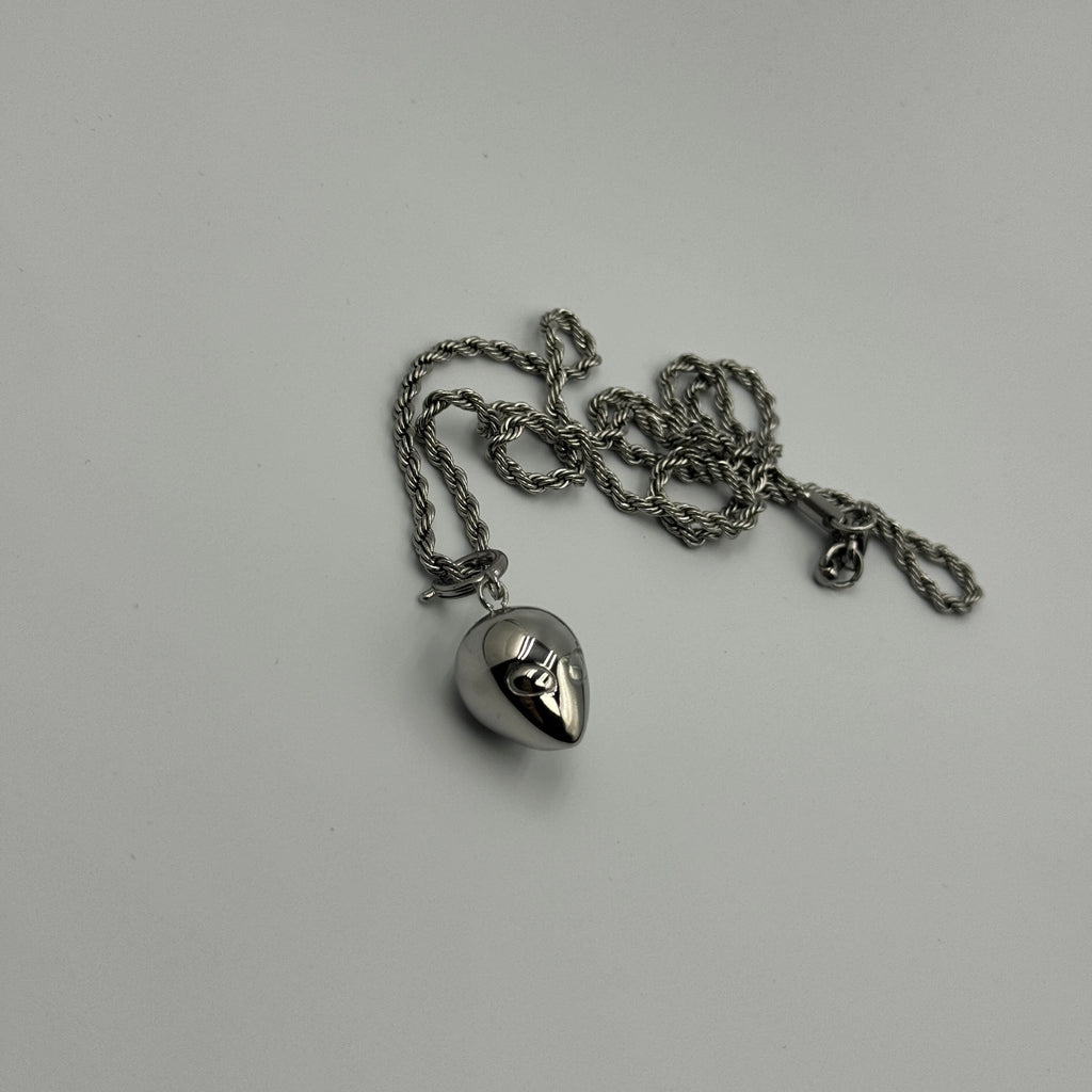 UFO CHARM
